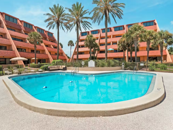 Updated Beachfront Suite Retreat with Pool & Tennis - Perfect Family Getaway